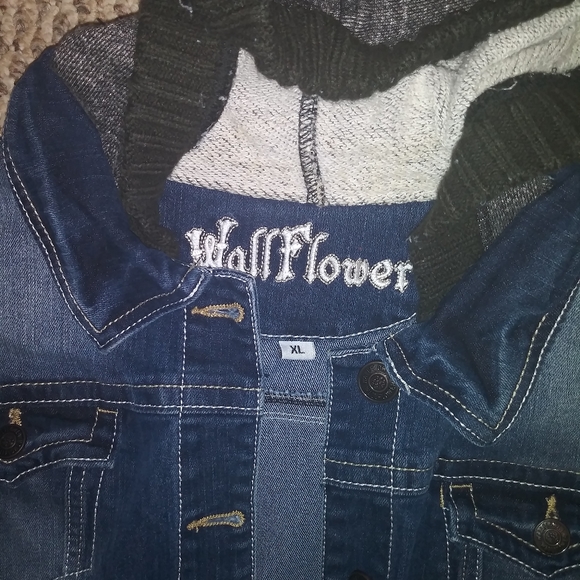 Jean jacket - Picture 2 of 2